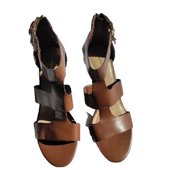 Liz Claiborne Women 9 Brown Sandals Zip Back Side Buckle Heels Church Office Y2K - Picture 1 of 6